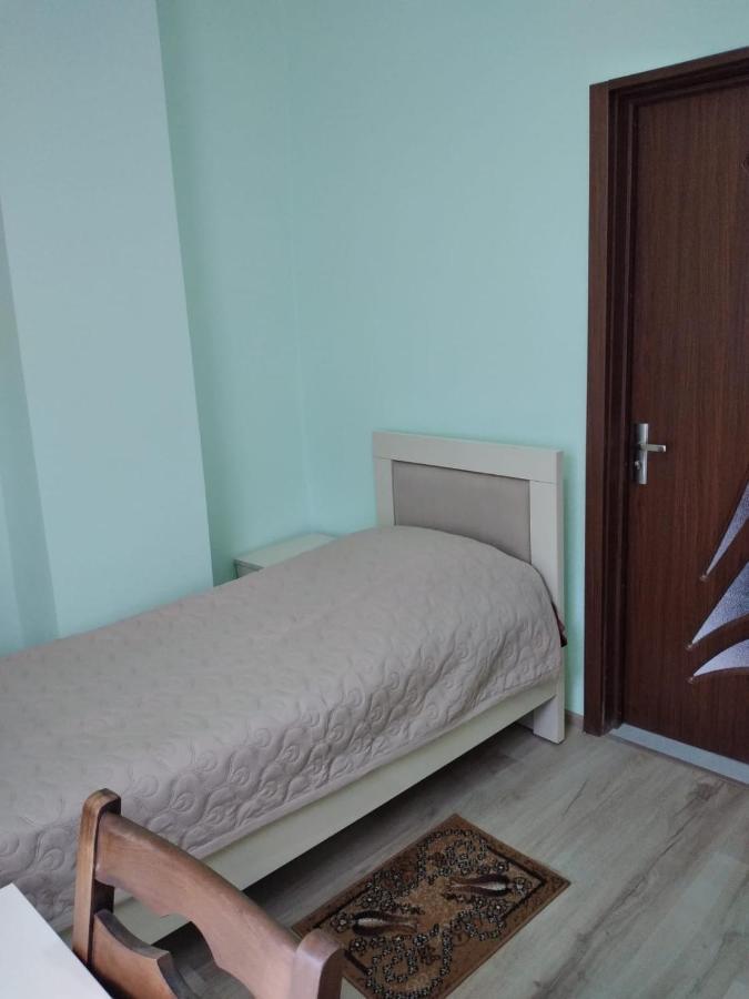 Nunu'S Guesthouse Цхалтубо Экстерьер фото